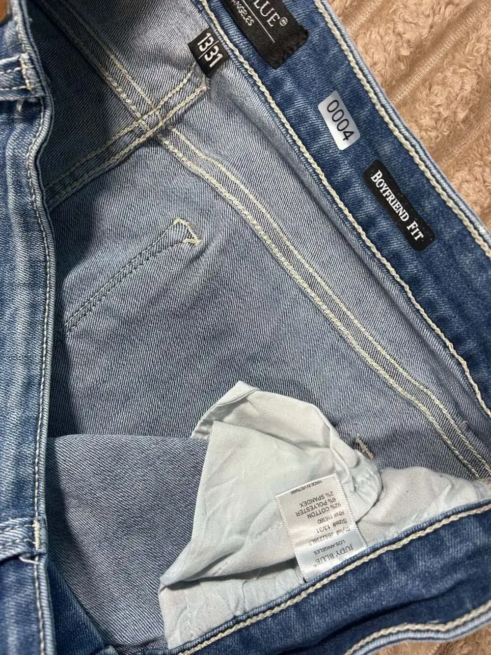 0004.) Judy Blue High Rise Button Fly Distressed Boyfriend Fit Jeans 13/31